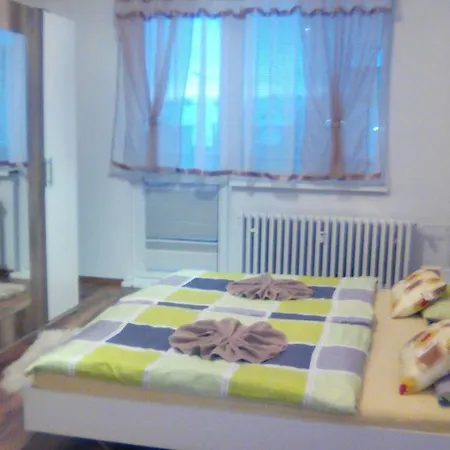 Apartman Nova Lesna Pansiyon *